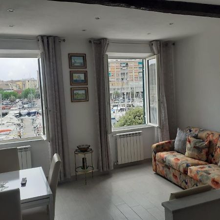 Ferienwohnung Casa Del Porto Savona Exterior foto